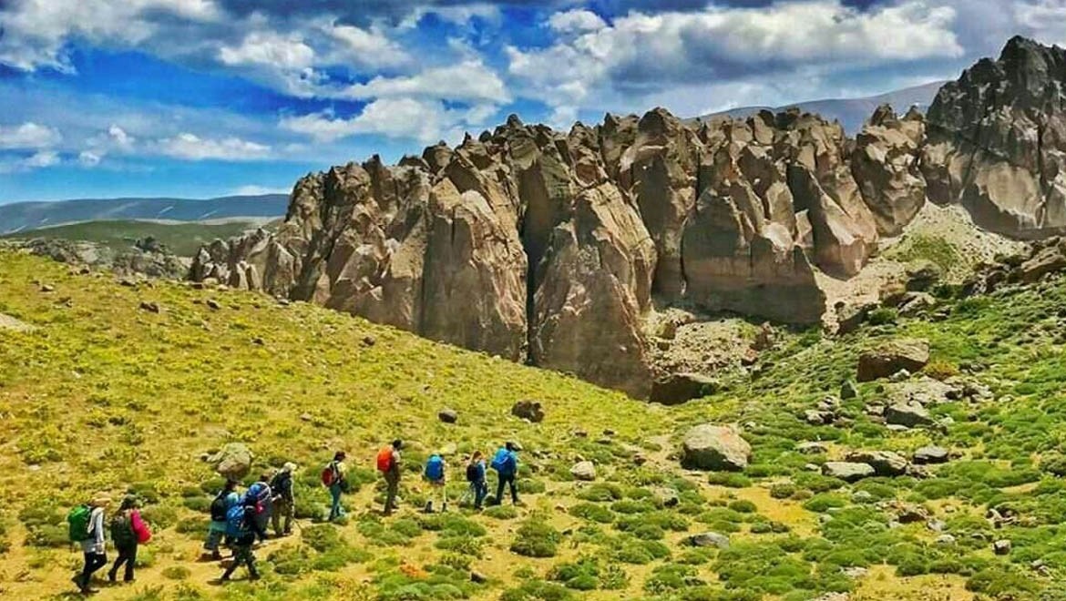 تصویر مکانی زیبا در مسیر مشهد تا گرگان