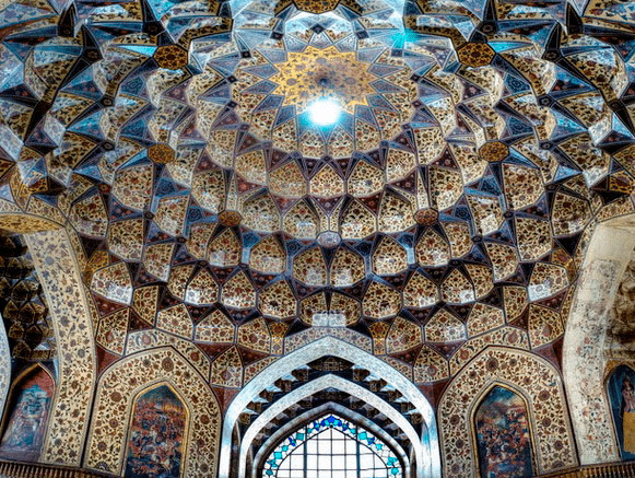 تصویر از نمای سقف عمارت کلاه فرنگی شیراز