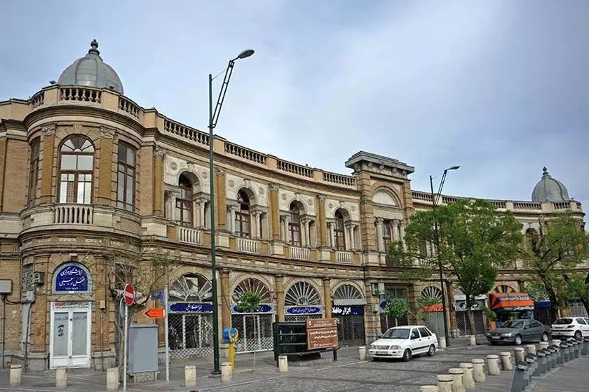 میدان حسن آباد 