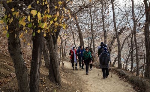 تصویری از مسیر کوهنوردی کلکچال تهران در پاییز